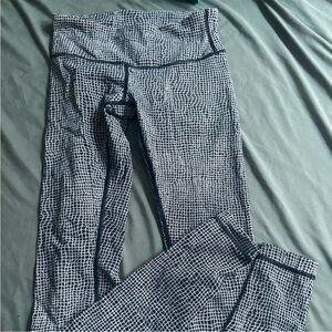 Size 4 Lululemon leggings